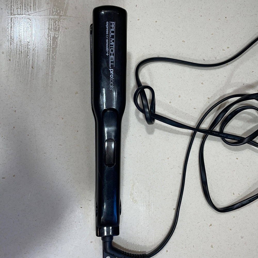 Paul Mitchell Hair straightener